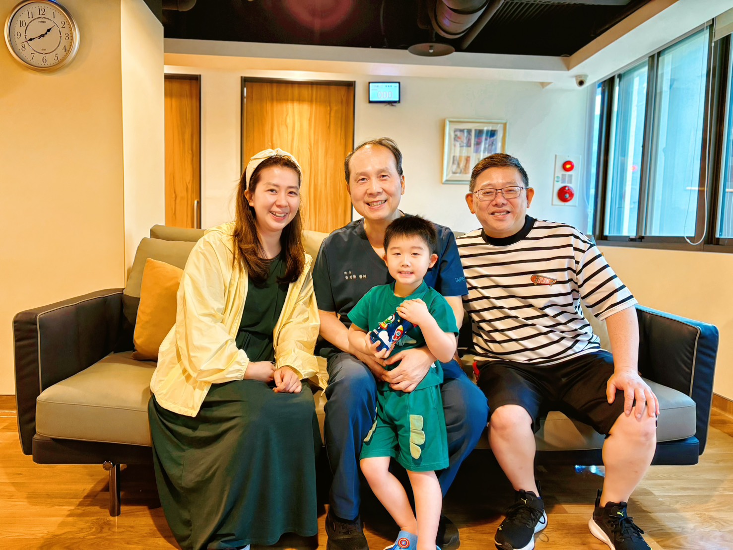 小帥哥回娘家